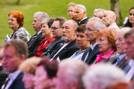 Župan Matej Slapar ob dnevu državnosti »Ko narod stoji odločno, z vero v svoje vrednote in pravice, postane nepremagljiv.«  (44)